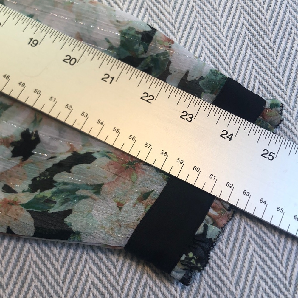 LIZ Claiborne 1X Sheer Blouse Floral PIT TO PIT 26"  corals, greens, Preworn - Picture 10 of 15